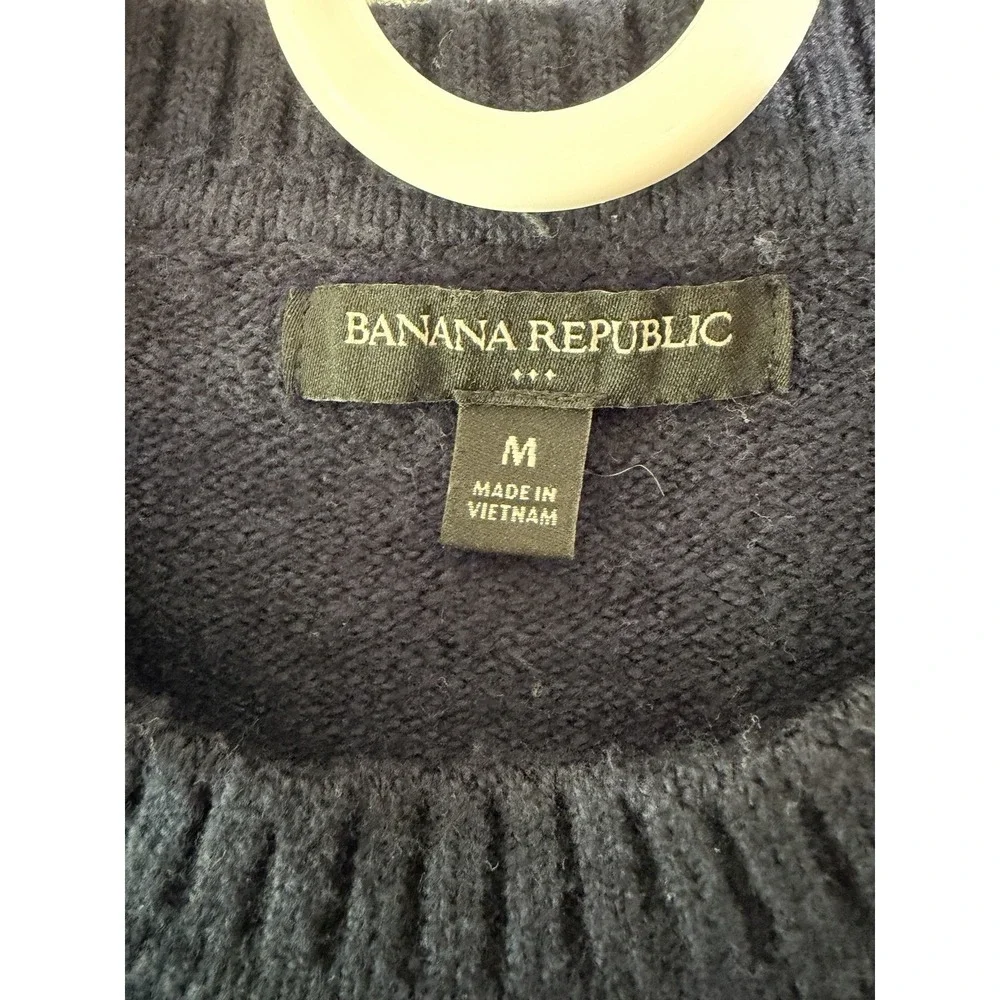 Banana Republic Men's M Gray/Black Striped Crew Neck Long Sleeve Knit Pullover